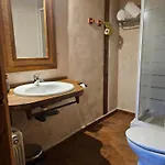 Rural La Encantada En Riaza 2*
