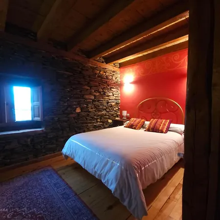 Rural La Encantada En Riaza Hotel