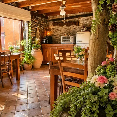 Rural La Encantada En Riaza 2*